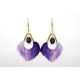 Lila szivárvány üveggyöngy fülbevaló, arany színű huzallal