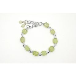   Zöld jade kocka ásvány karkötő, ezüst színű alumínium huzallal